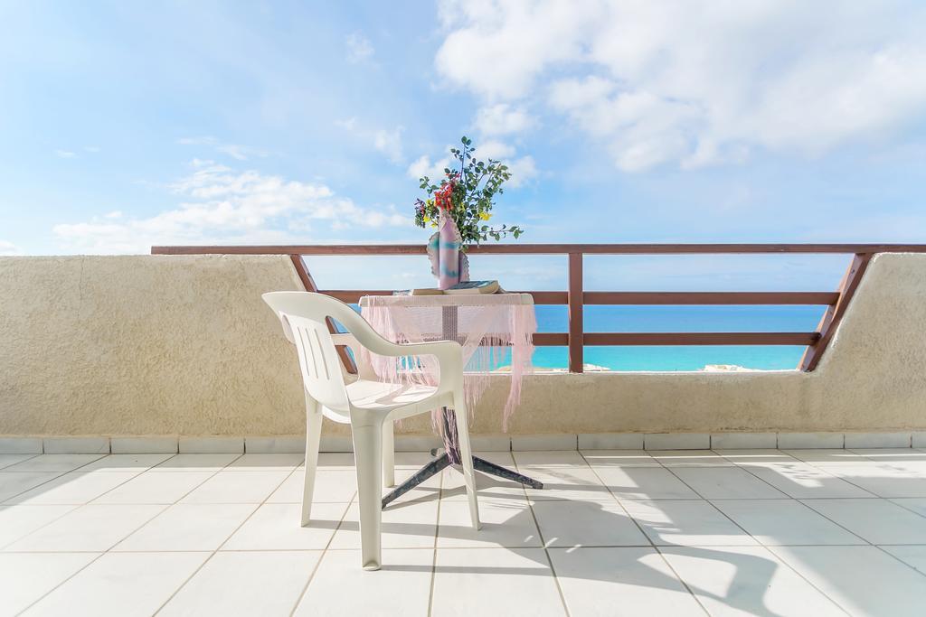 Yiannis Ηotel Фойникион Экстерьер фото