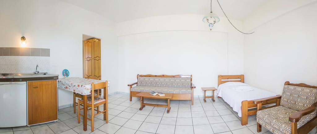 Yiannis Ηotel Фойникион Экстерьер фото