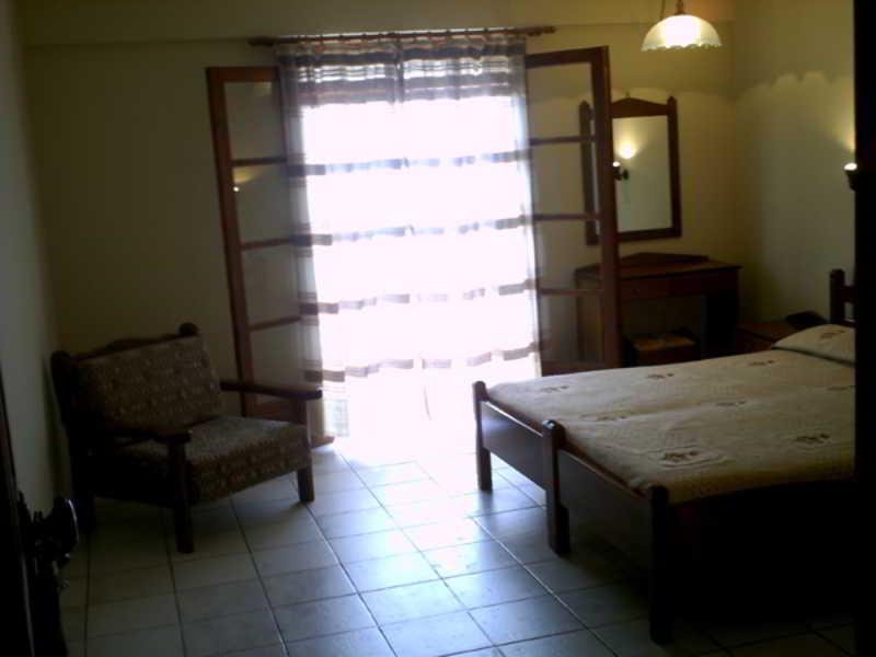 Yiannis Ηotel Фойникион Экстерьер фото