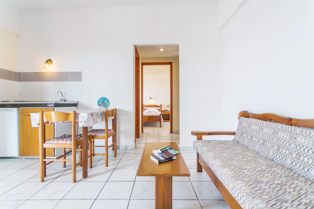 Yiannis Ηotel Фойникион Экстерьер фото