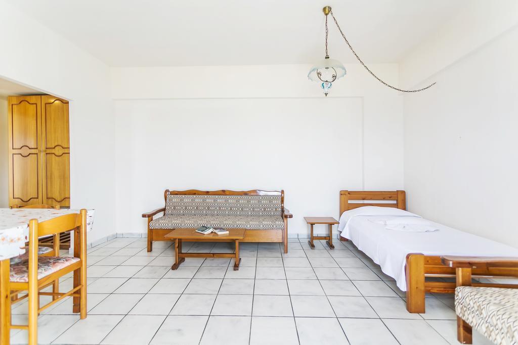 Yiannis Ηotel Фойникион Экстерьер фото