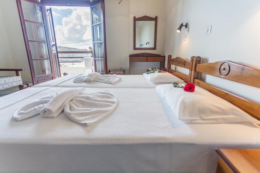 Yiannis Ηotel Фойникион Экстерьер фото